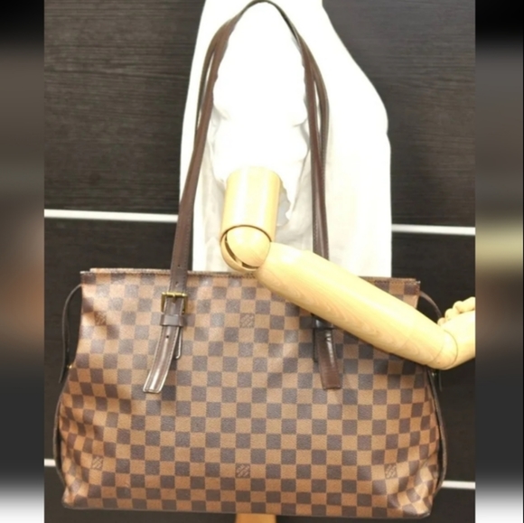 Louis Vuitton 'Chelsea' Damier Ebene (EUC) - Picture 3 of 15